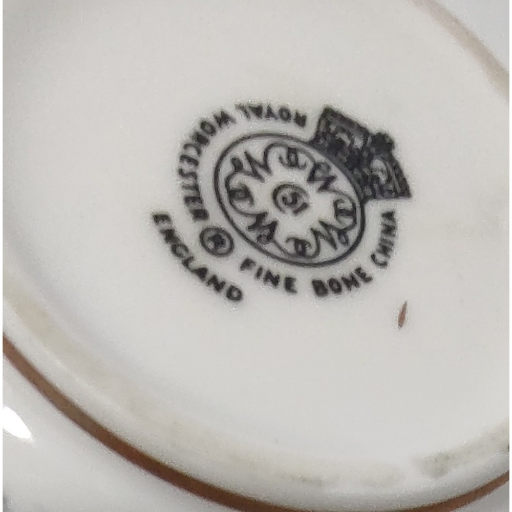 Royal Worcester China Cream Sugar Set Ribbed Floral England 1970s Two Pieces - Picture 8 of 12